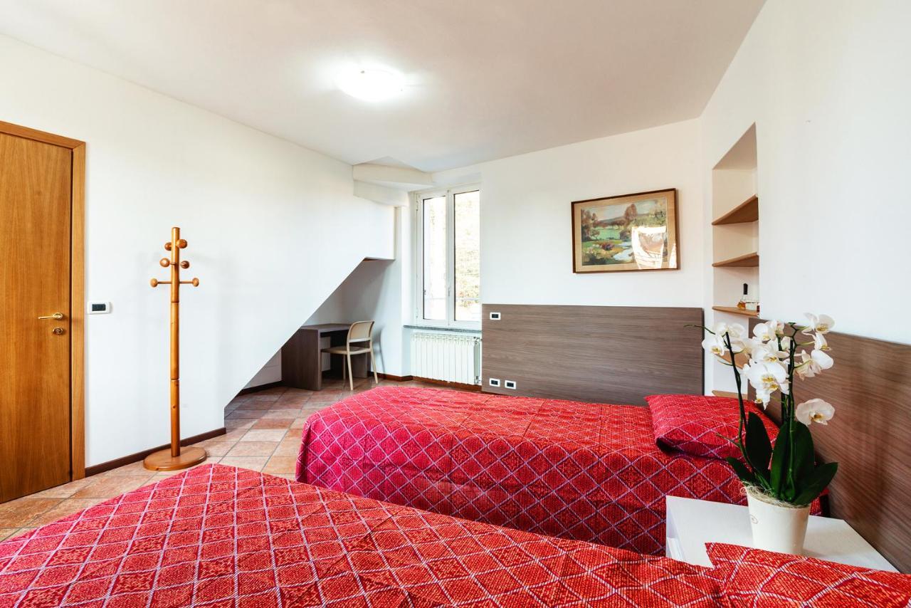 Il Roseto Di Marina Hotell Lucino Exteriör bild